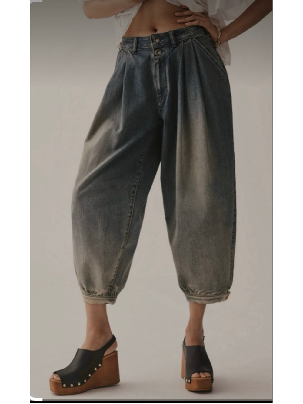 Pilcro Washed Gray Cropped Balloon Jeans